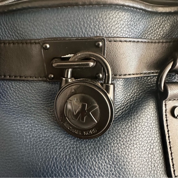 Michael Kors Navy & Black Leather Satchel With Chain Strap And Dust Bag - Picture 6 of 13